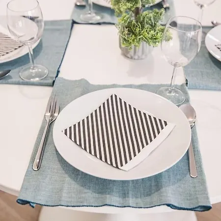 Downtown Ruin Bar Location